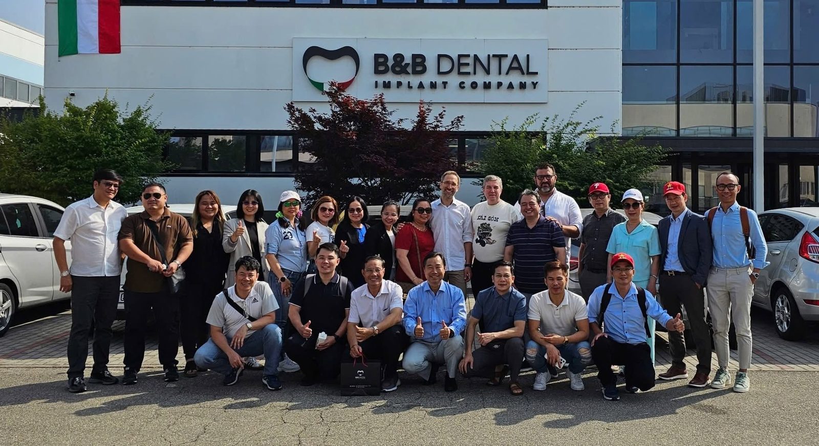 Tham dự hội nghị chuyên sâu về công nghệ cấy ghép Implant hãng B&B Dental (Ý)