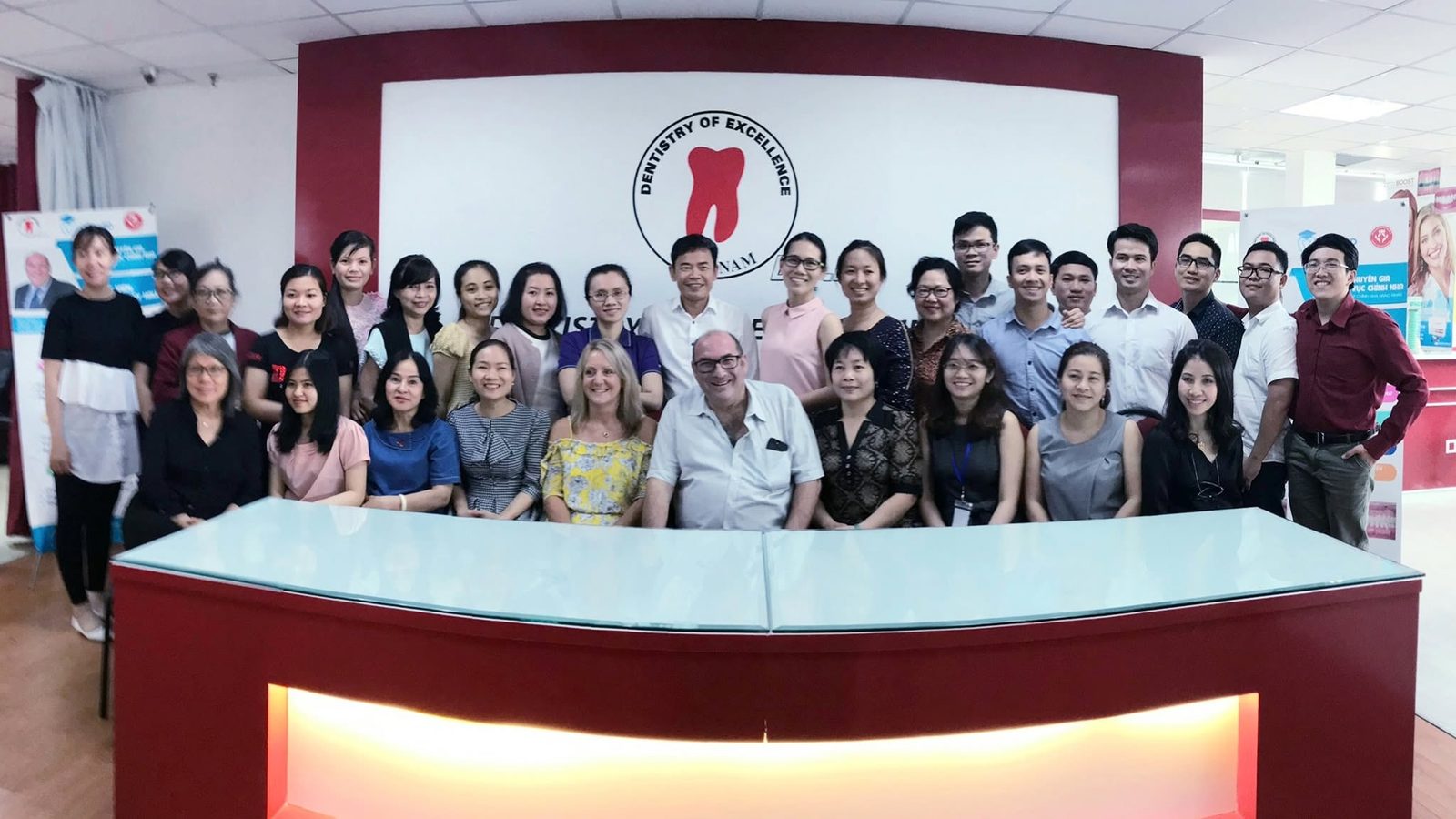 Tu nghiệp nâng cao tay nghề cấy ghép Implant cùng các giáo sư, chuyên gia Răng Hàm Mặt
