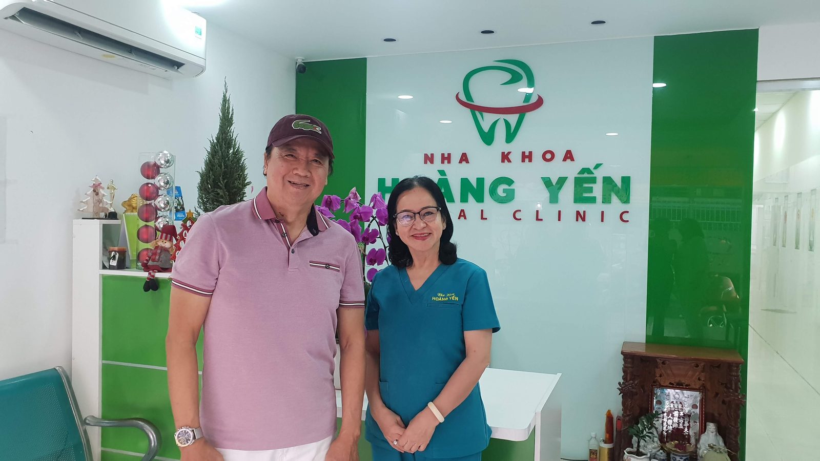 Phân tích phim chụp và trực tiếp tư vấn lộ trình niềng răng khay trong suốt Invisalign