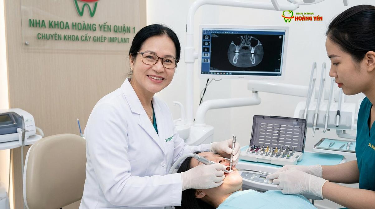 BS. Nguyễn Thị Hoàng Yến tư vấn cấy ghép implant tại Nha Khoa Hoàng Yến