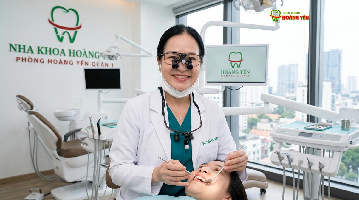 BS. Nguyễn Thị Hoàng Yến tư vấn nhổ răng khôn tại Nha Khoa Hoàng Yến