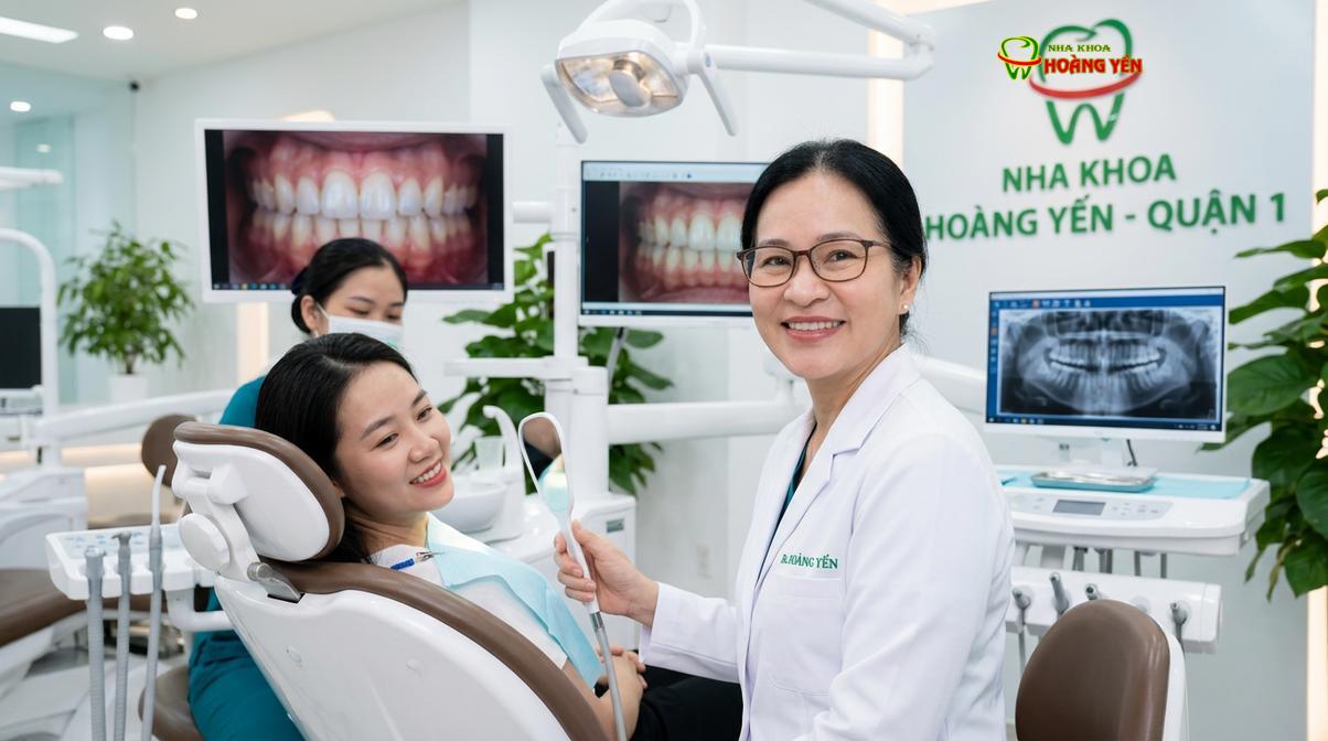 BS. Nguyễn Thị Hoàng Yến tư vấn niềng răng tại Nha Khoa Hoàng Yến